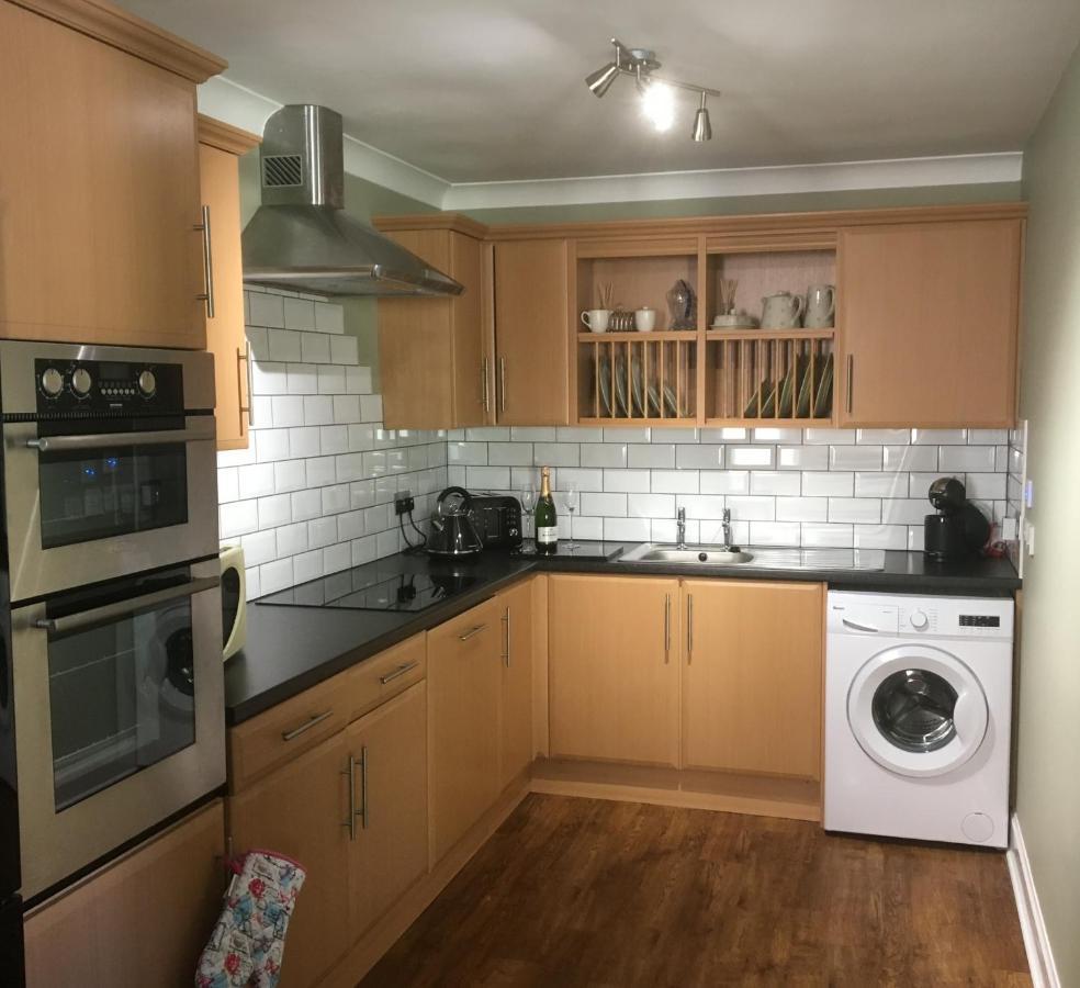 איימאות' 1 St Ellas House Apartment מראה חיצוני תמונה